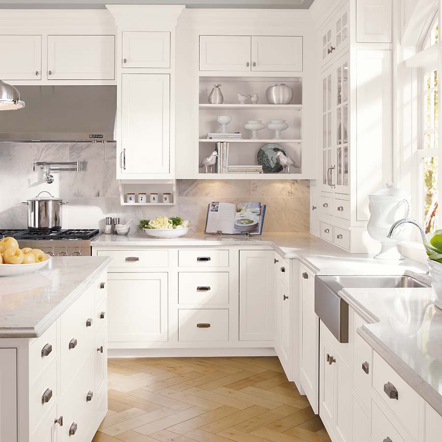 How White Kitchen Cabinets Transform the Room
